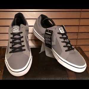 Converse El Distrito Canvas Low Top Sneaker